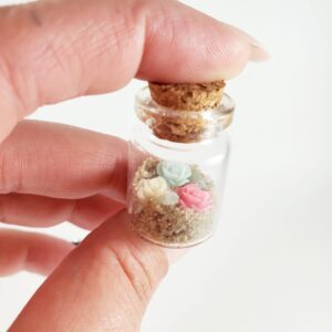 Bottle with Resin Flowers Party Favor